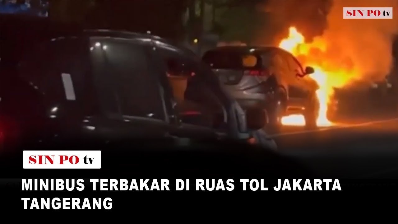 Minibus Terbakar Di Ruas Tol Jakarta Tangerang